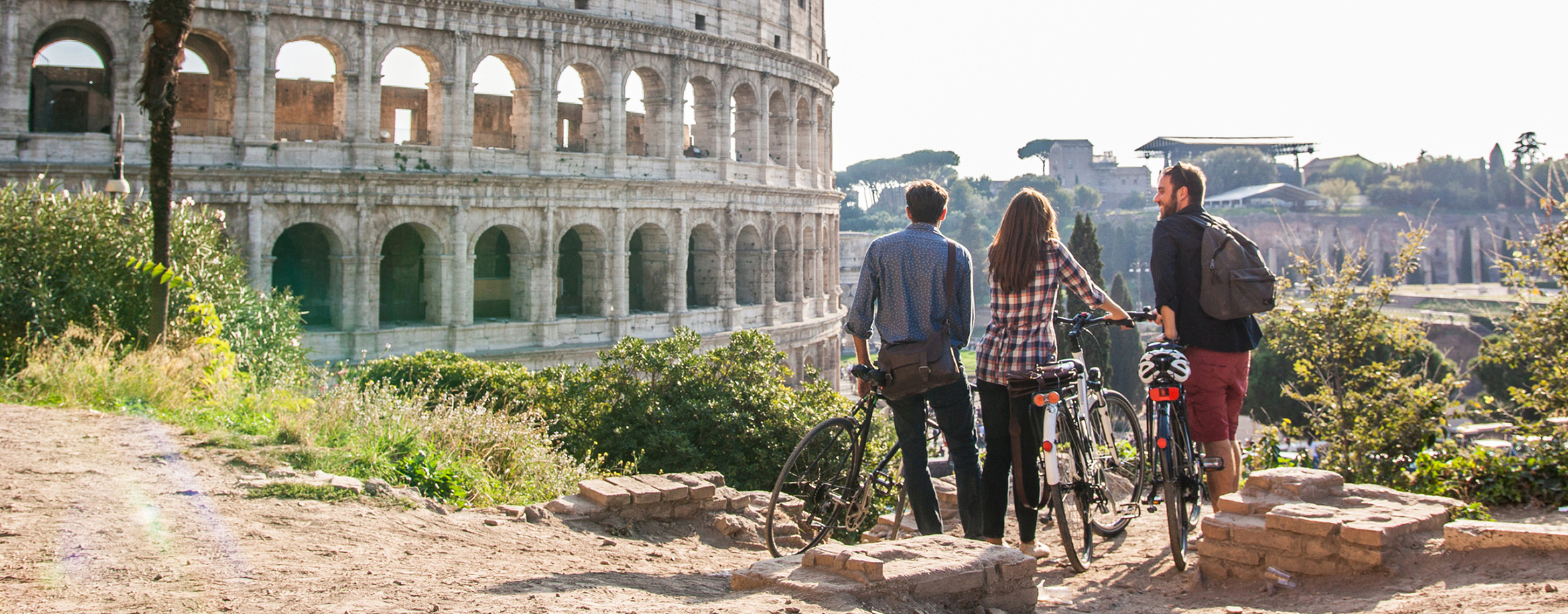 Bikers-at-Coliseum-in-Italy